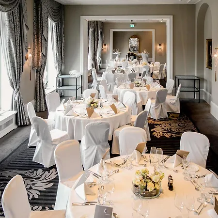 Hotell Schweizerhof & 5*