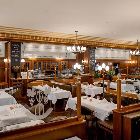 Schweizerhof & ベルン