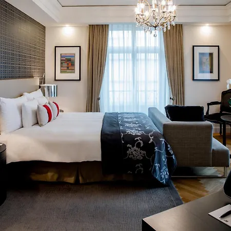 Schweizerhof & Hotel 5*