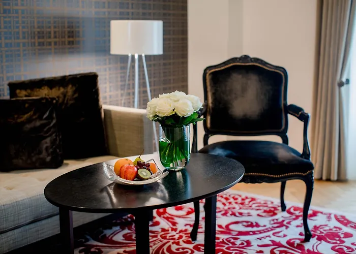 Schweizerhof & Отель